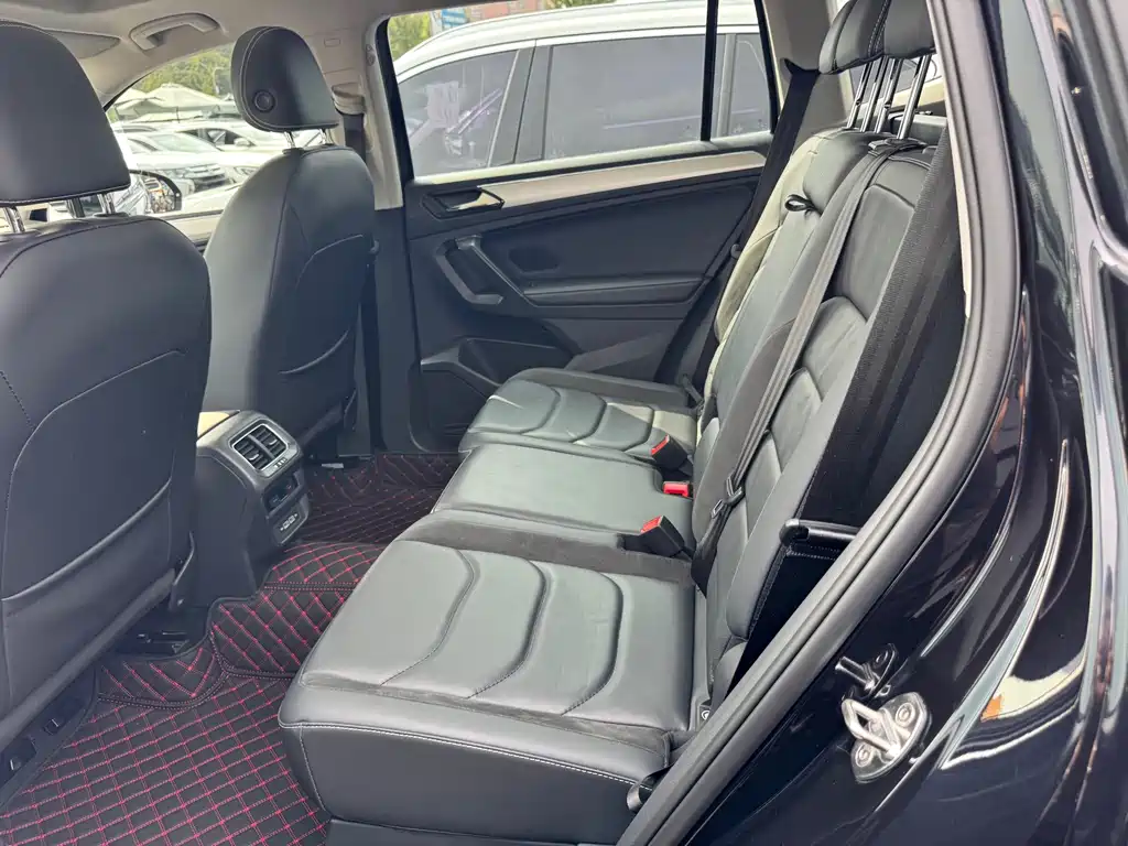 Volkswagen Tiguan L — миниатюра 9