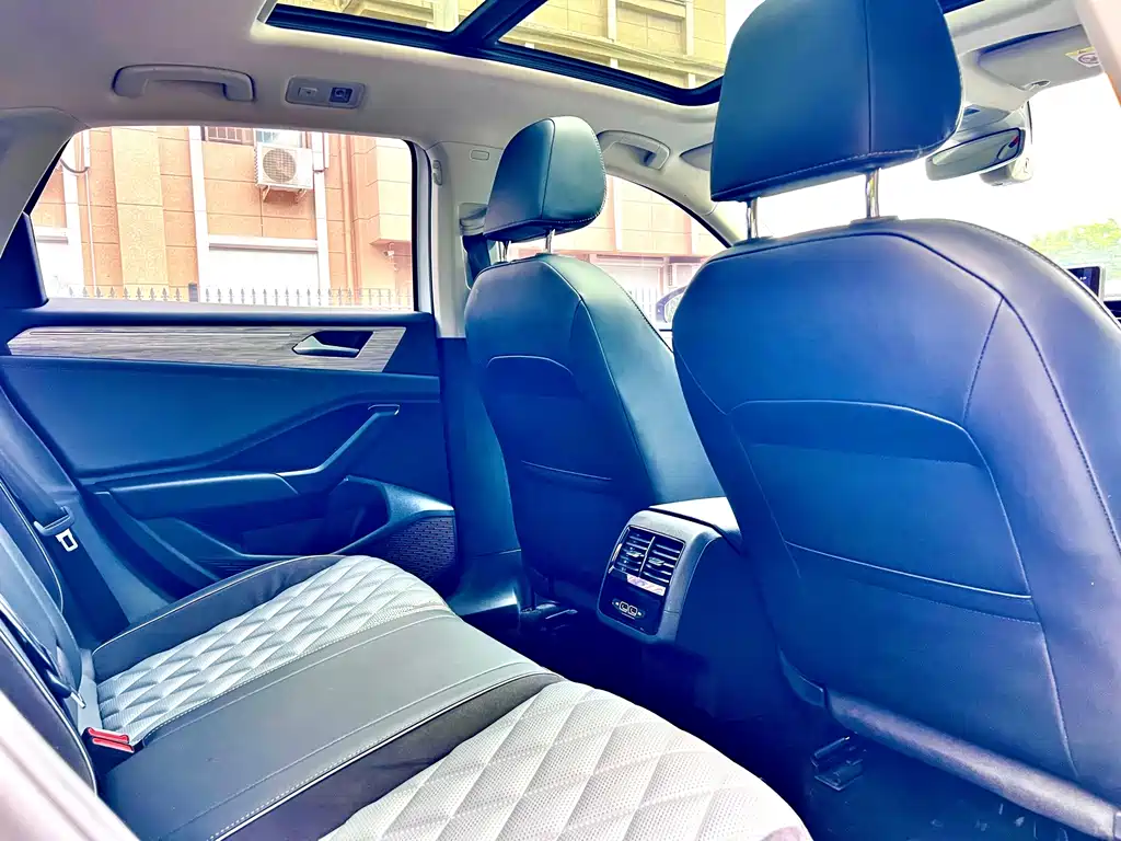 Volkswagen Sagitar — миниатюра 14