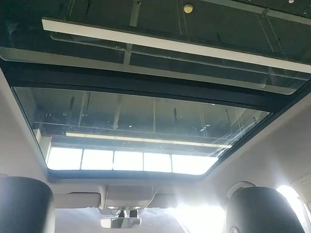 Volkswagen Tiguan L — миниатюра 18