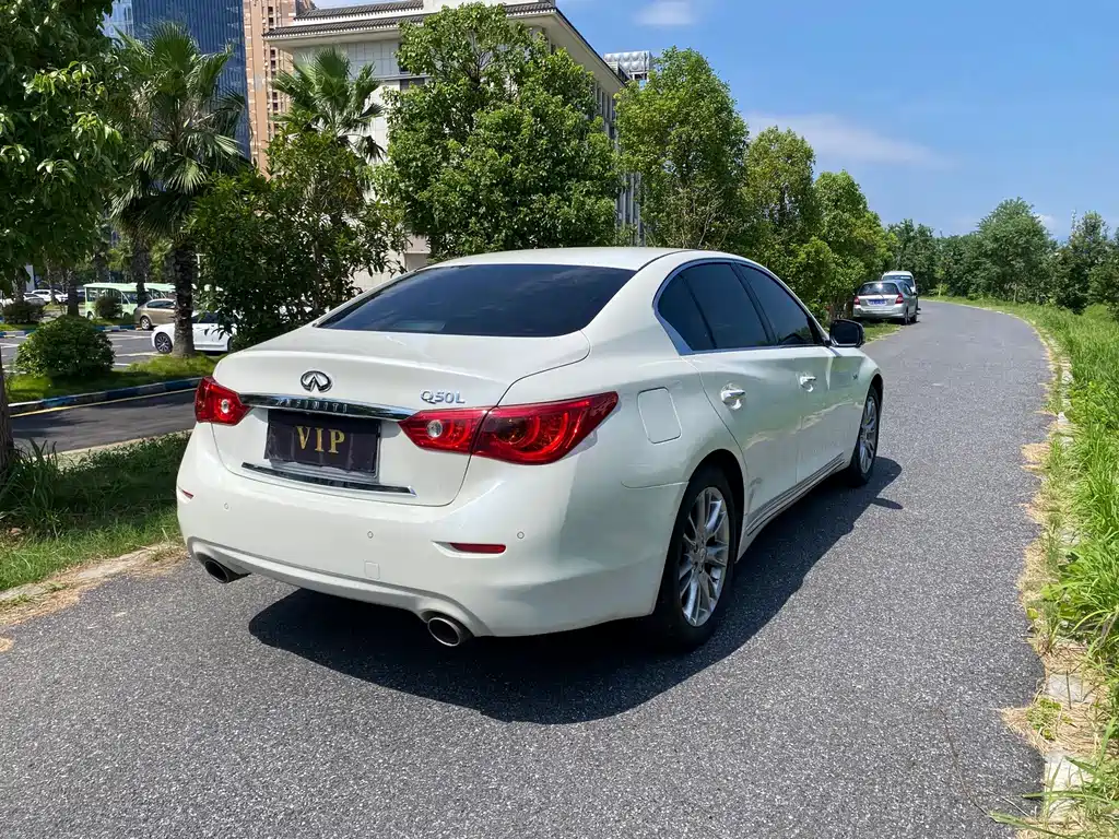 Infiniti Q50L — миниатюра 8