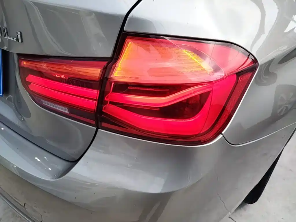 BMW 3 Series — миниатюра 8