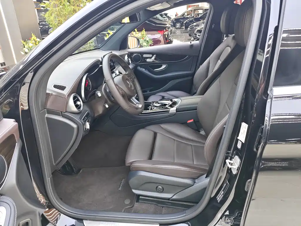Mercedes-Benz GLC 2016 GLC 260 4MATIC Luxury