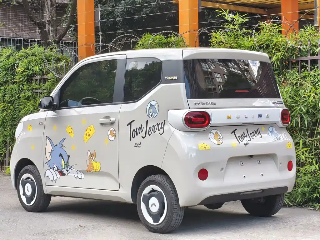 Wuling MINIEV — миниатюра 6