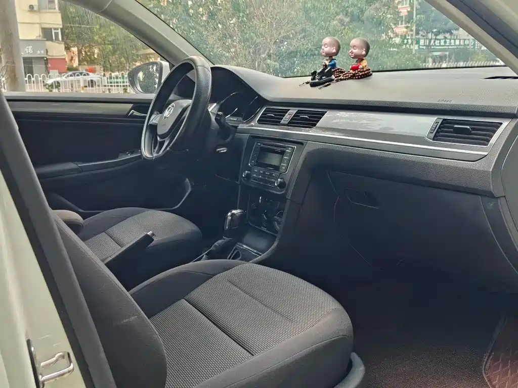 Volkswagen Bora — миниатюра 9