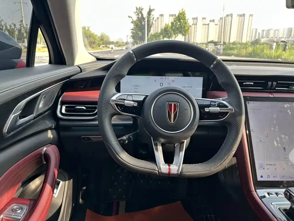 Hongqi H5 2025 2.0T AT