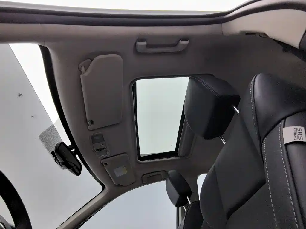 Mitsubishi Outlander — миниатюра 14