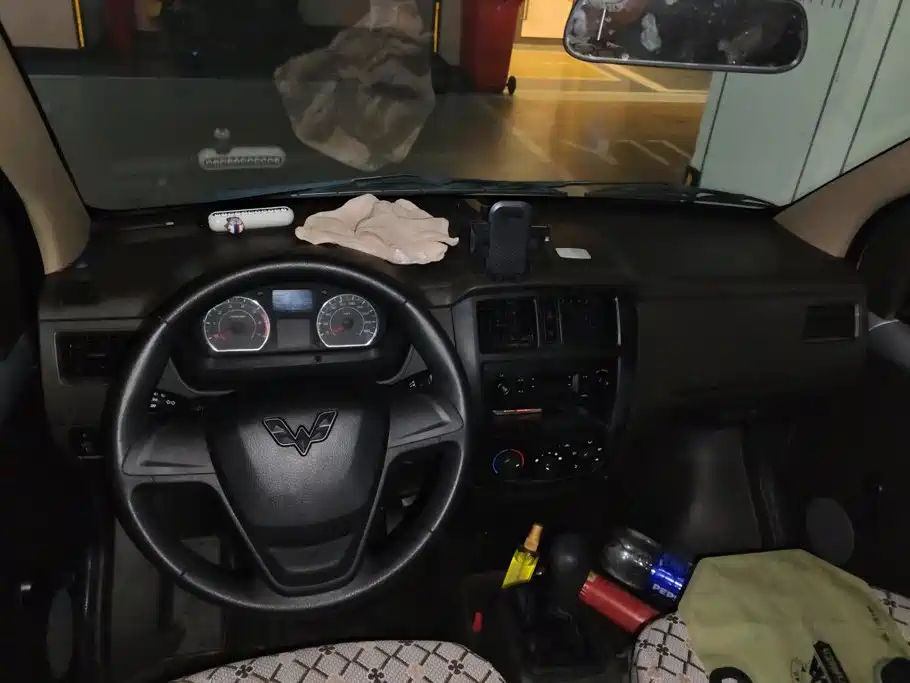 Wuling Rongguang S — миниатюра 12