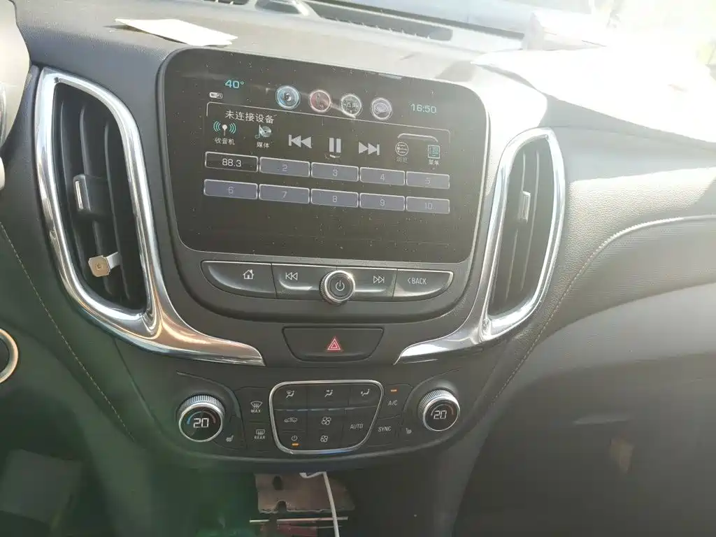 Chevrolet Equinox — миниатюра 6