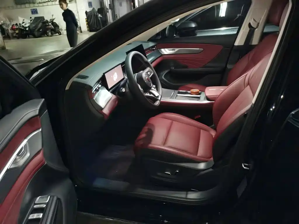 Hongqi Hongqi H5 — миниатюра 17