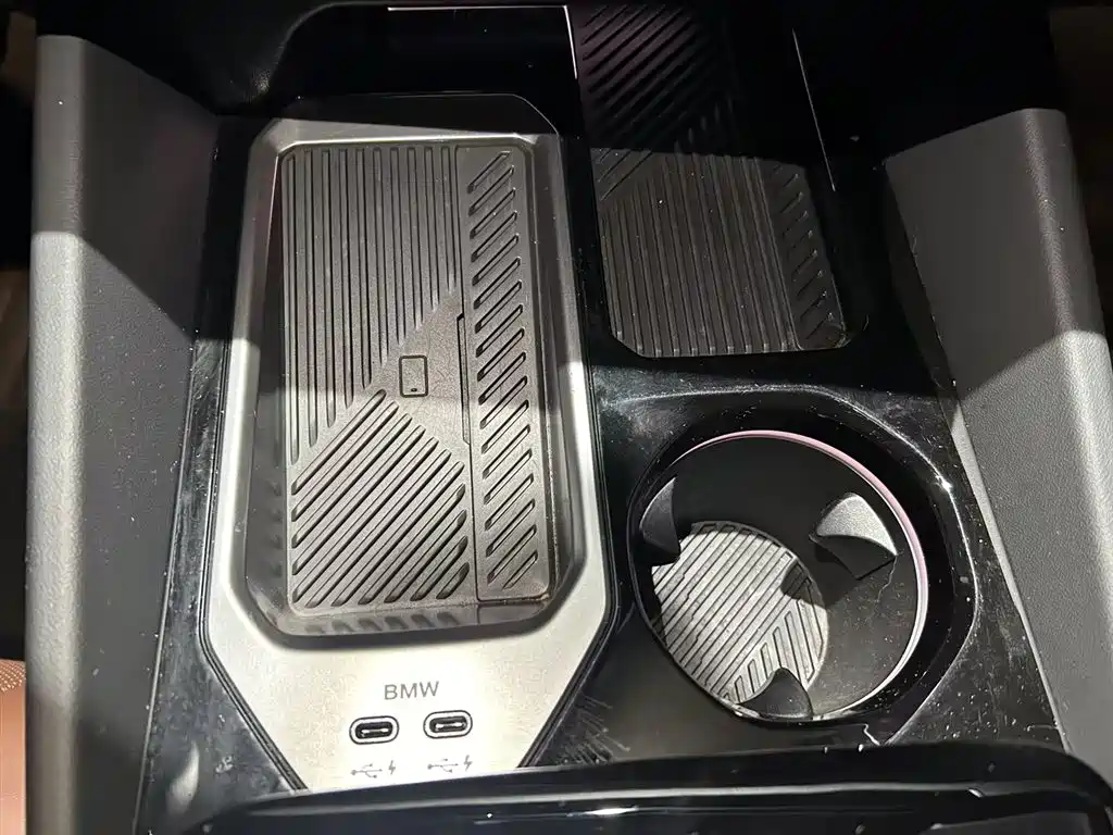 BMW i5 — миниатюра 15