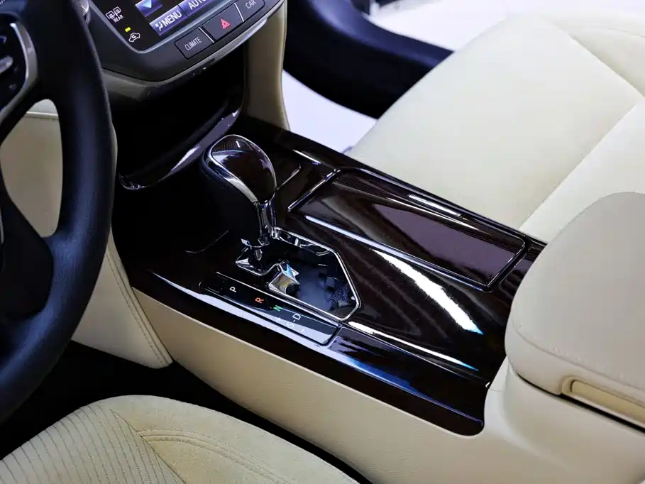 Toyota Crown — миниатюра 23