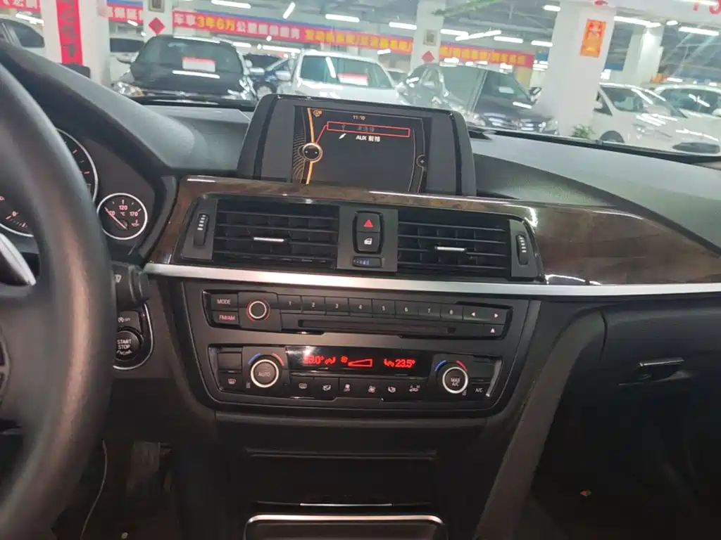 BMW 3 Series — миниатюра 13