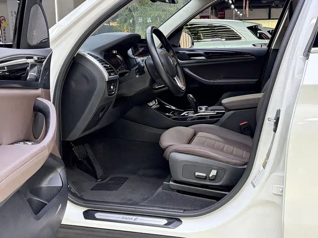 BMW iX3 — миниатюра 6