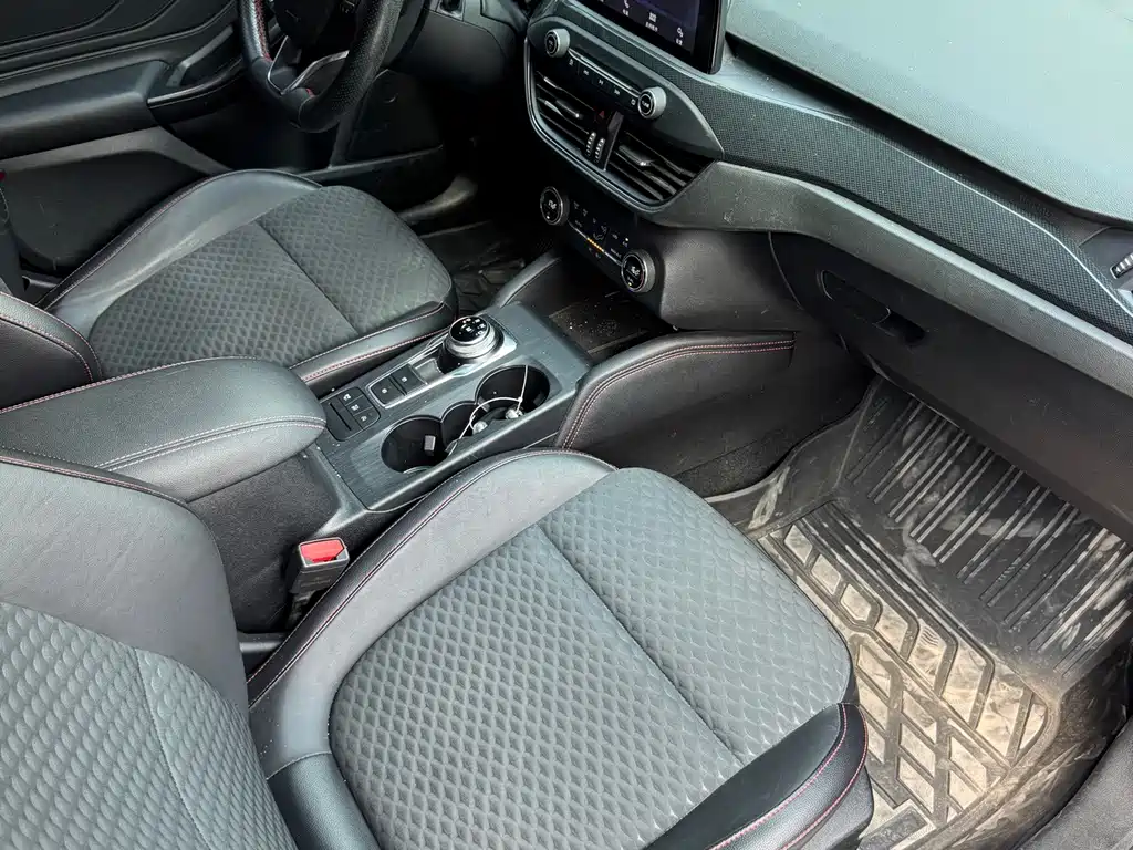 Ford Focus — миниатюра 15