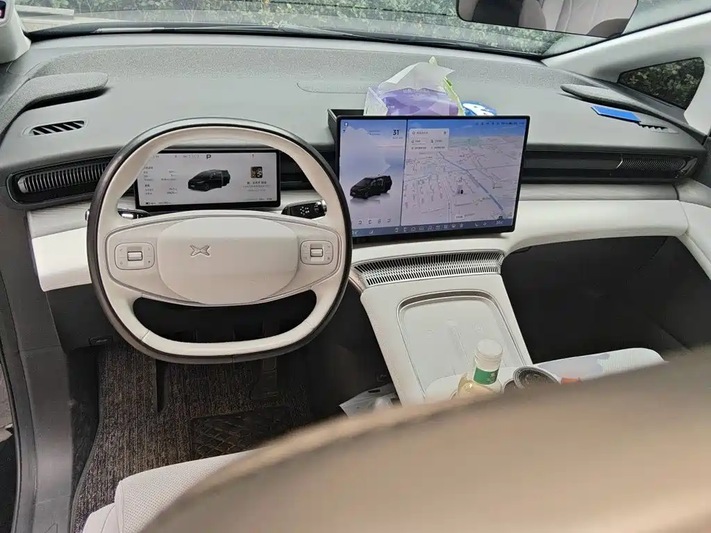 XPeng X9 — миниатюра 6