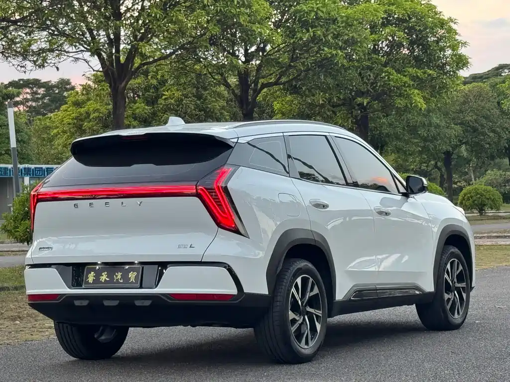 Geely Boyue L — миниатюра 4