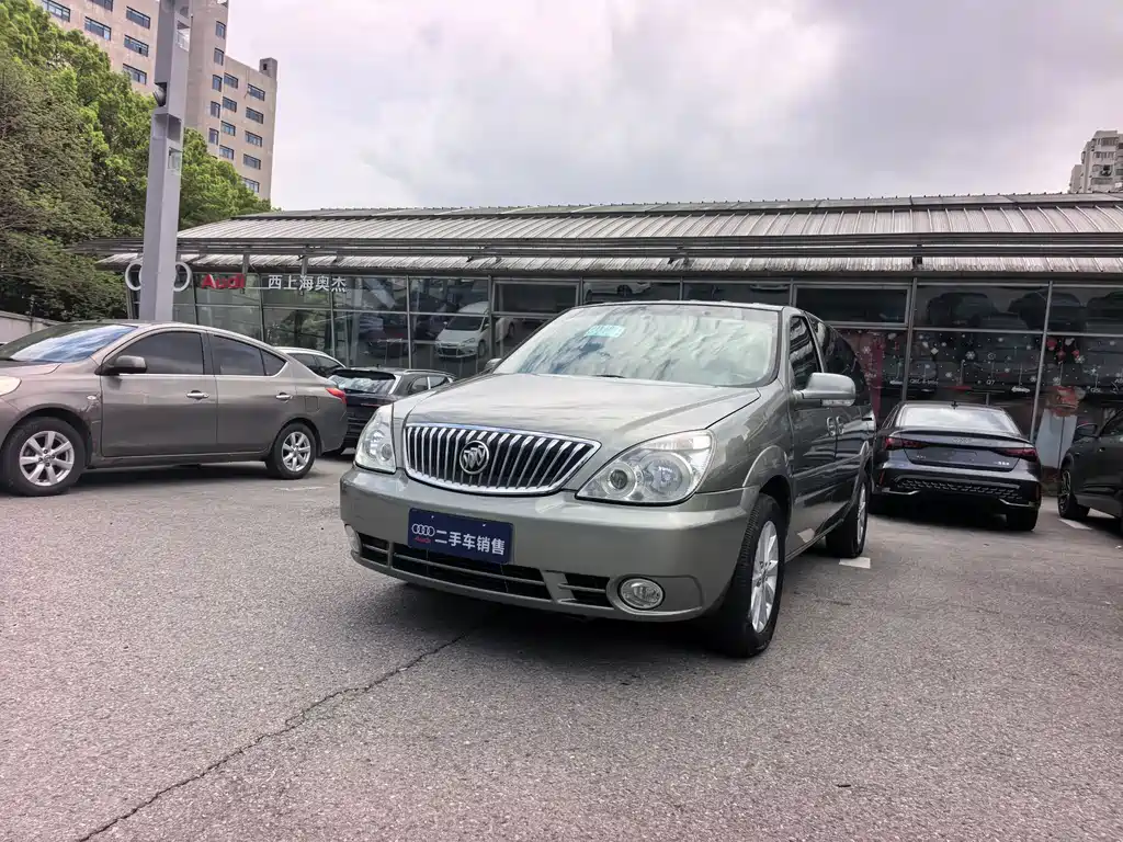 Buick GL8 2013