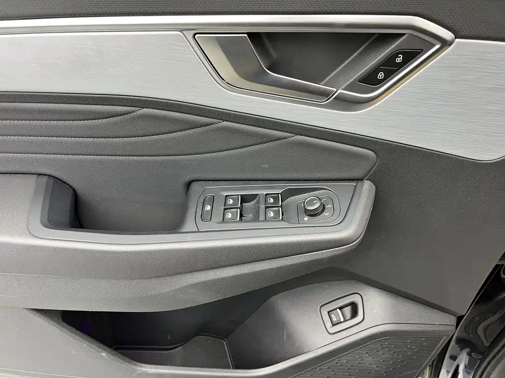 Volkswagen Viloran 2022 380TSI Flagship 6 мест