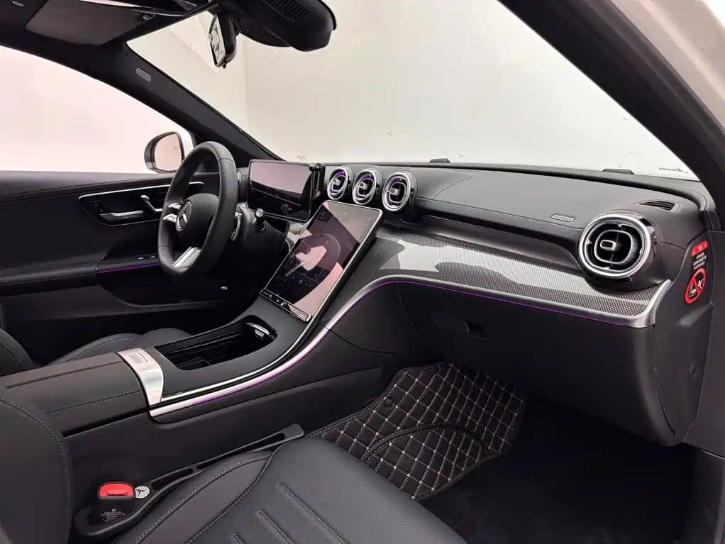 Mercedes-Benz C-Class — миниатюра 11