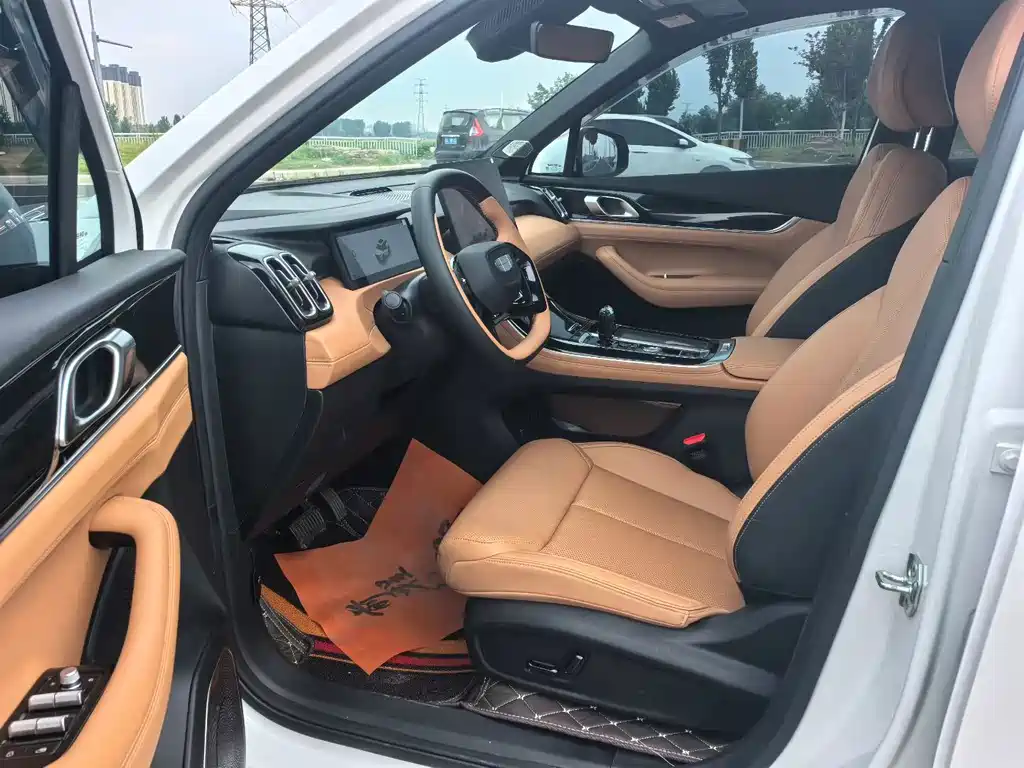 Geely Boyue L — миниатюра 4