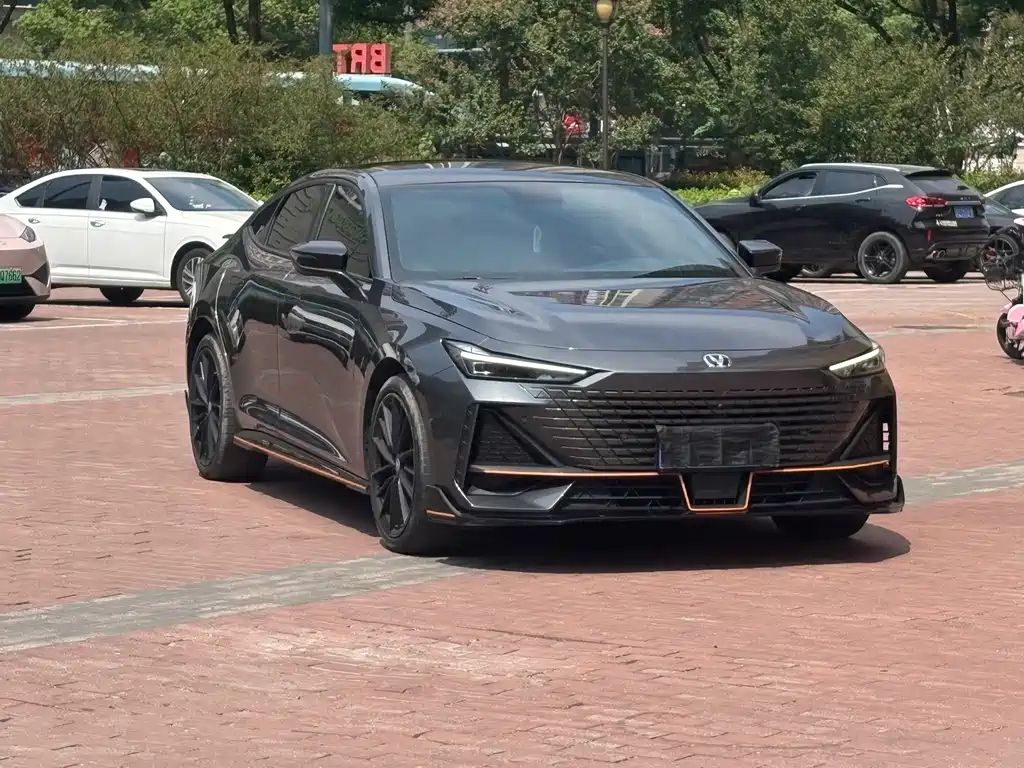 Changan UNI-V — миниатюра 3