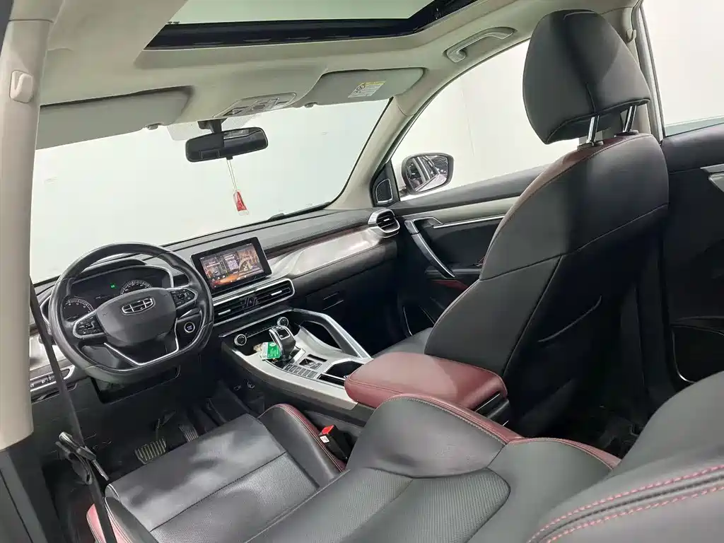Geely Binyue — миниатюра 6