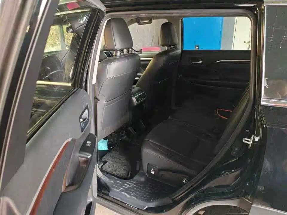 Toyota Highlander — миниатюра 3