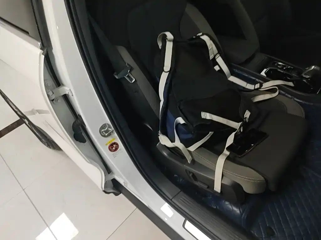Volvo XC40 — миниатюра 25