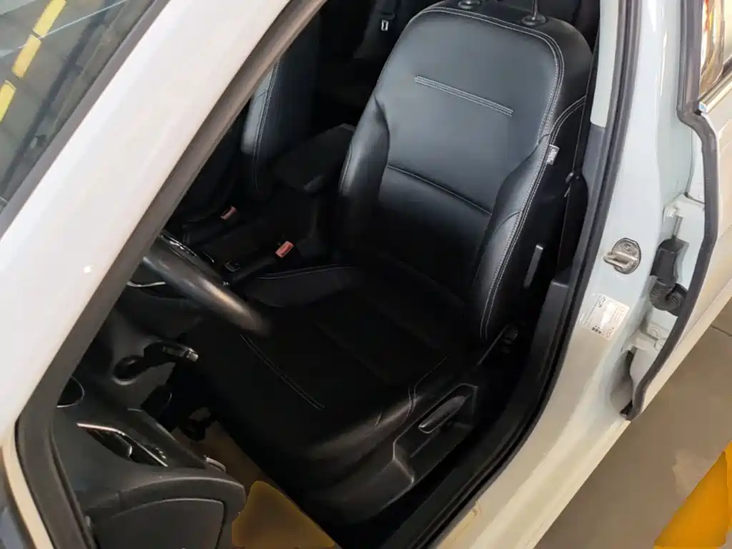Volkswagen Golf — миниатюра 15