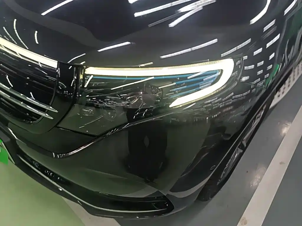 Mercedes-Benz EQC — миниатюра 24