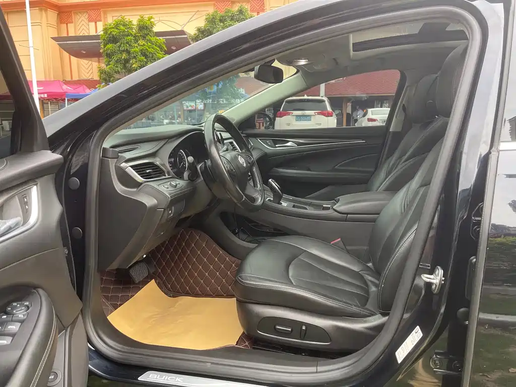 Buick LaCrosse — миниатюра 7