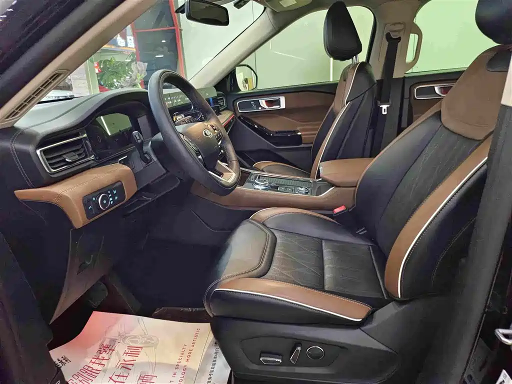 Ford Explorer — миниатюра 4