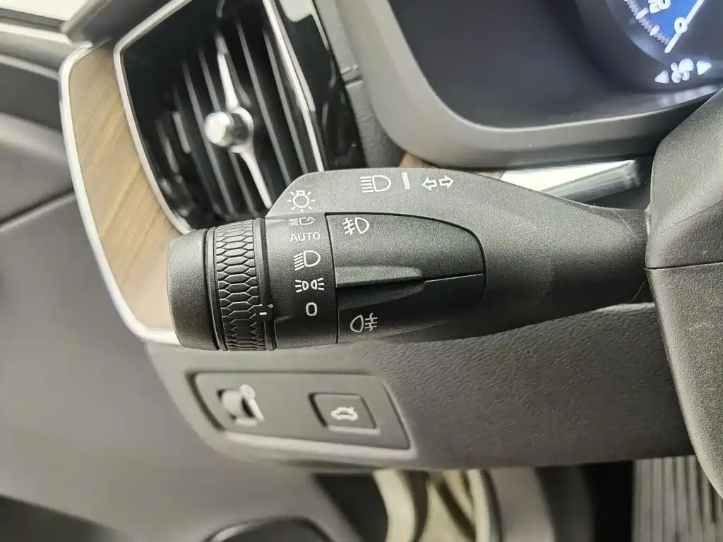 Volvo XC60 — миниатюра 21