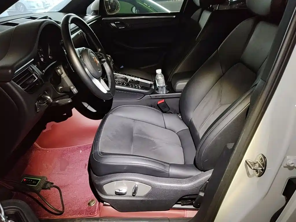 Porsche Macan — миниатюра 15