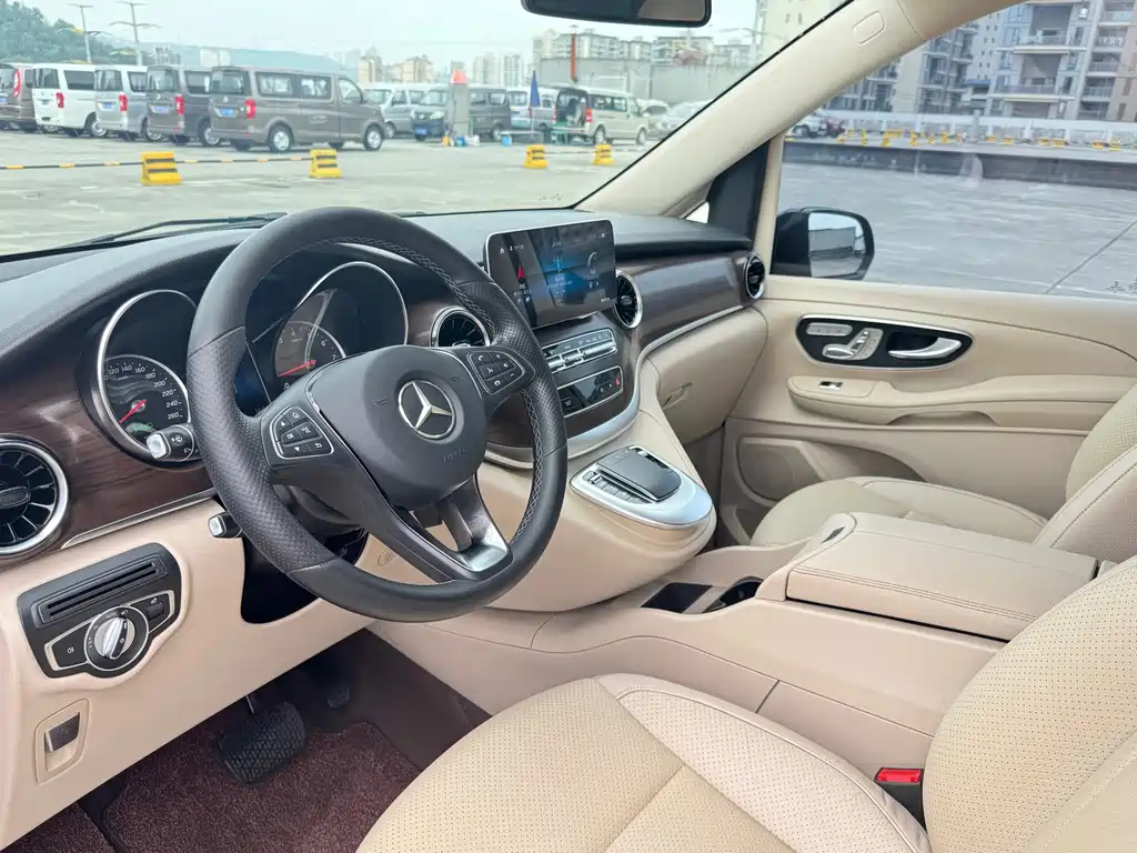 Mercedes-Benz V-Class — миниатюра 6