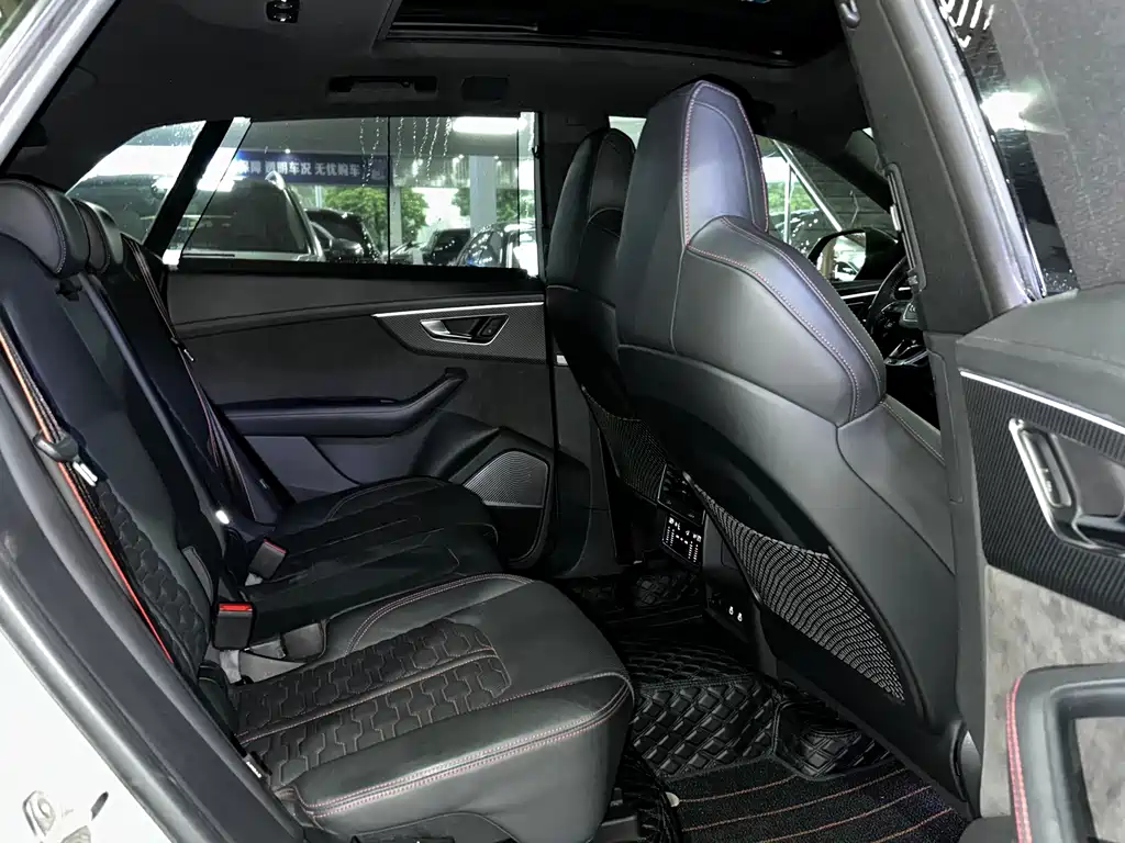 Audi RS Q8 — миниатюра 9