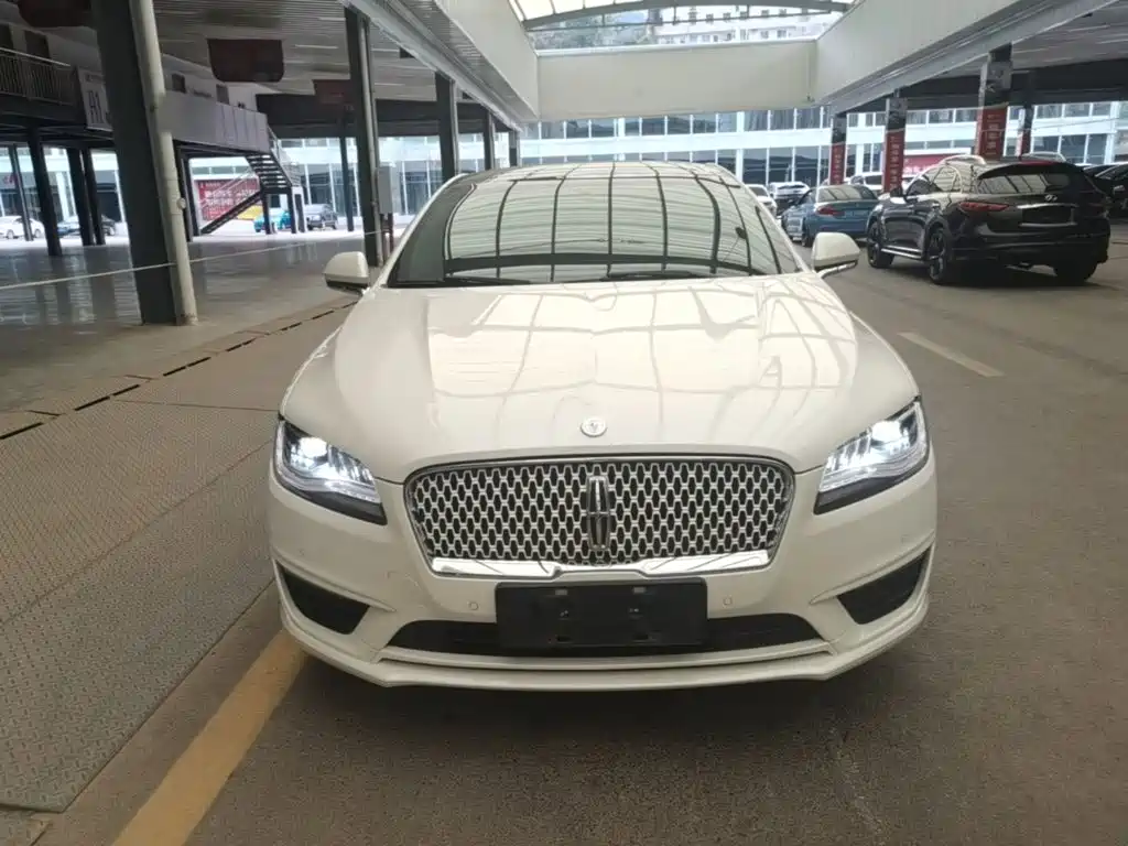 Lincoln MKZ — миниатюра 3