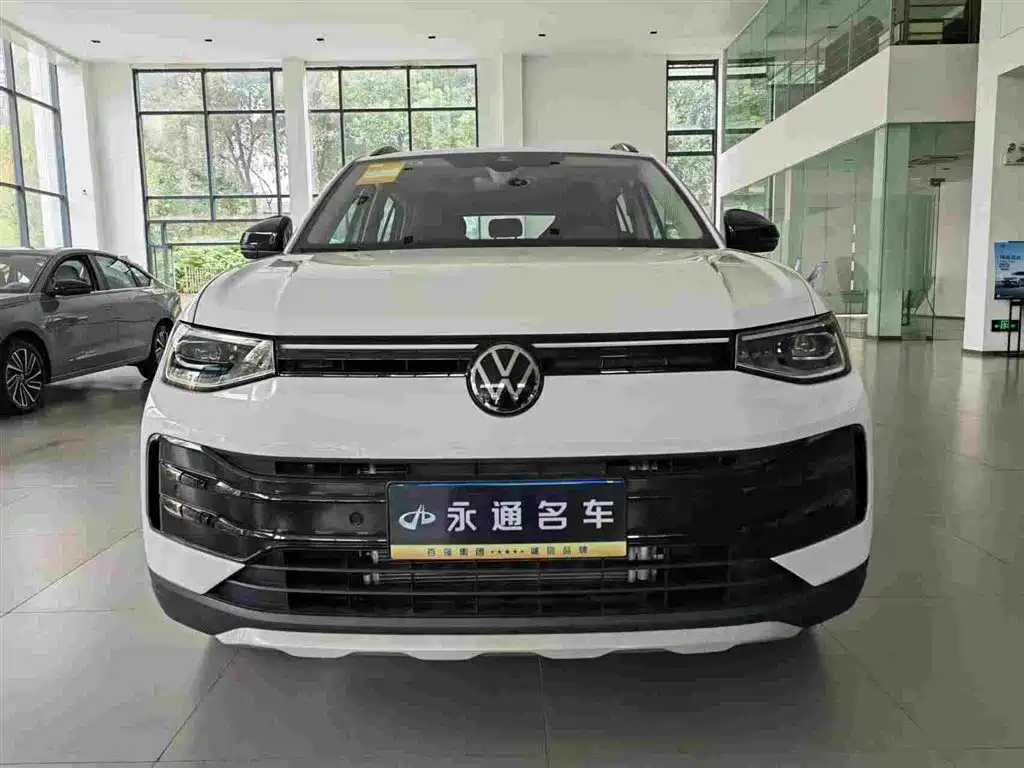 Volkswagen Tharu — миниатюра 2