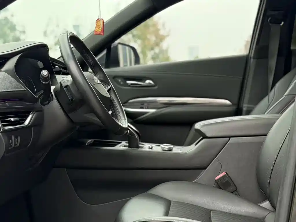 Cadillac XT4 — миниатюра 18