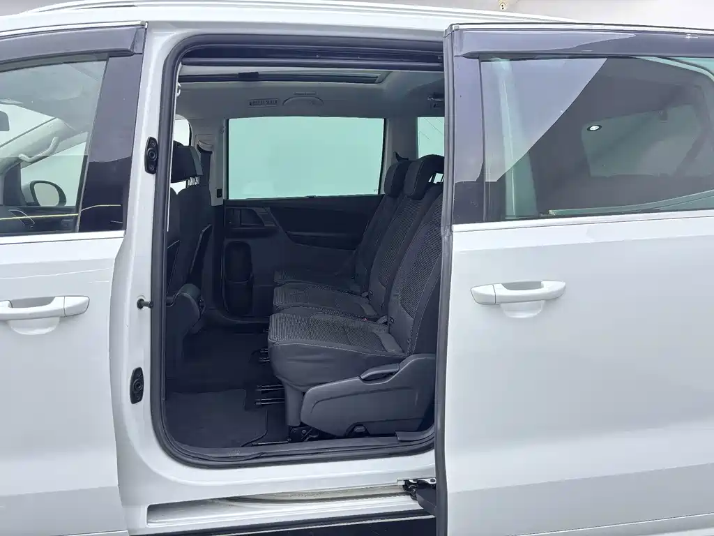 Volkswagen Sharan — миниатюра 16
