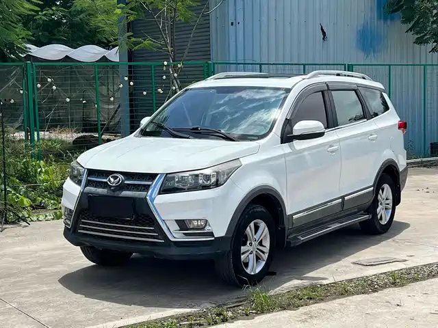 BAIC HUANSU BAIC MAGIC SPEED S3 2016