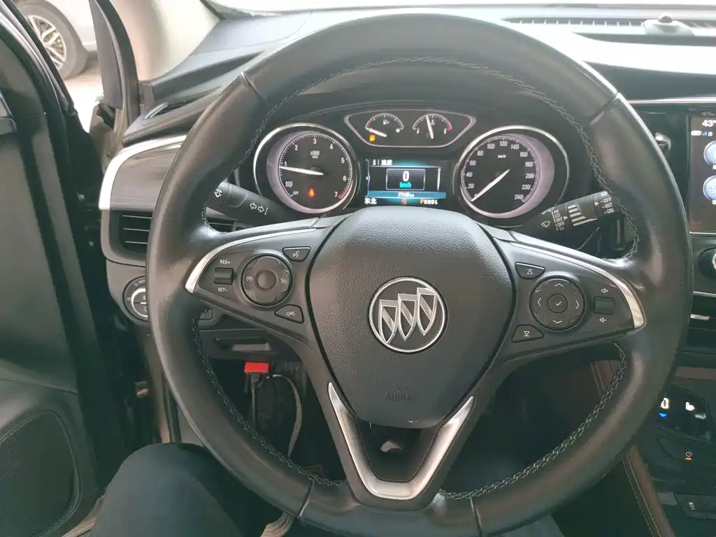 Buick Envision Plus — миниатюра 11