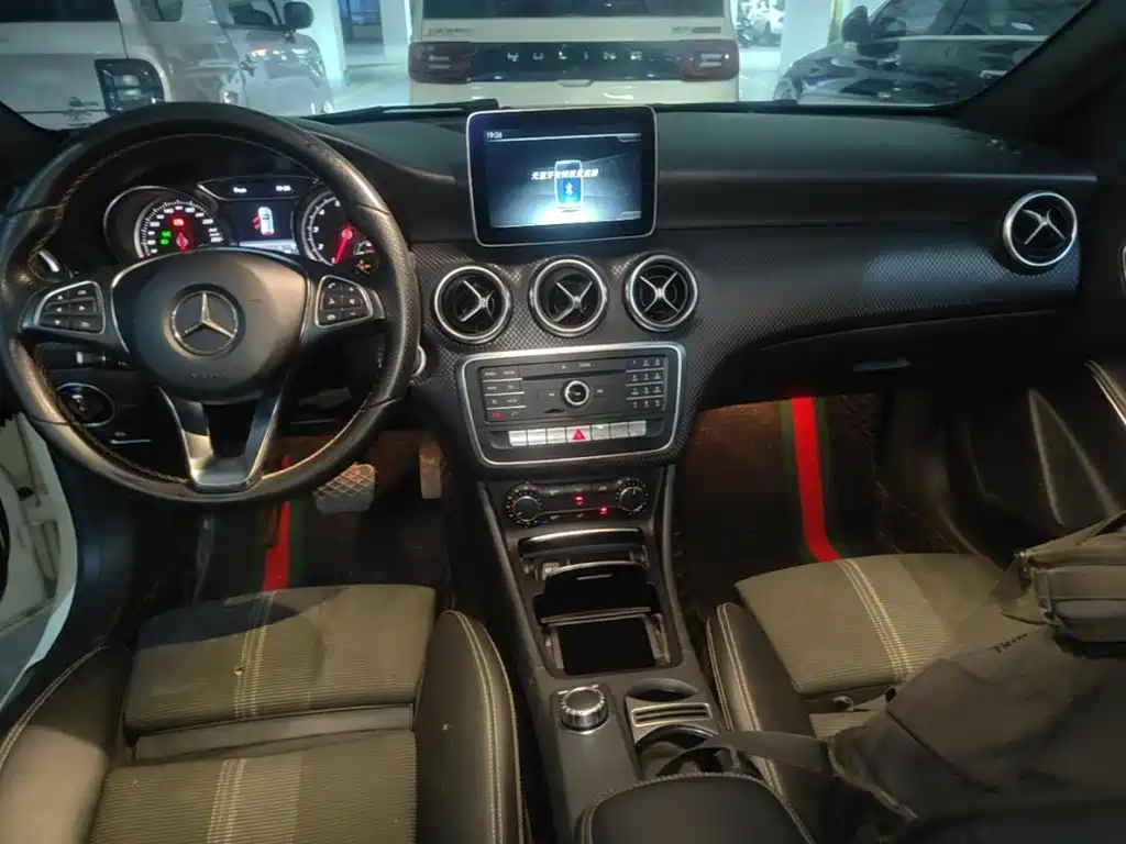 Mercedes-Benz A-Class (Import) — миниатюра 10