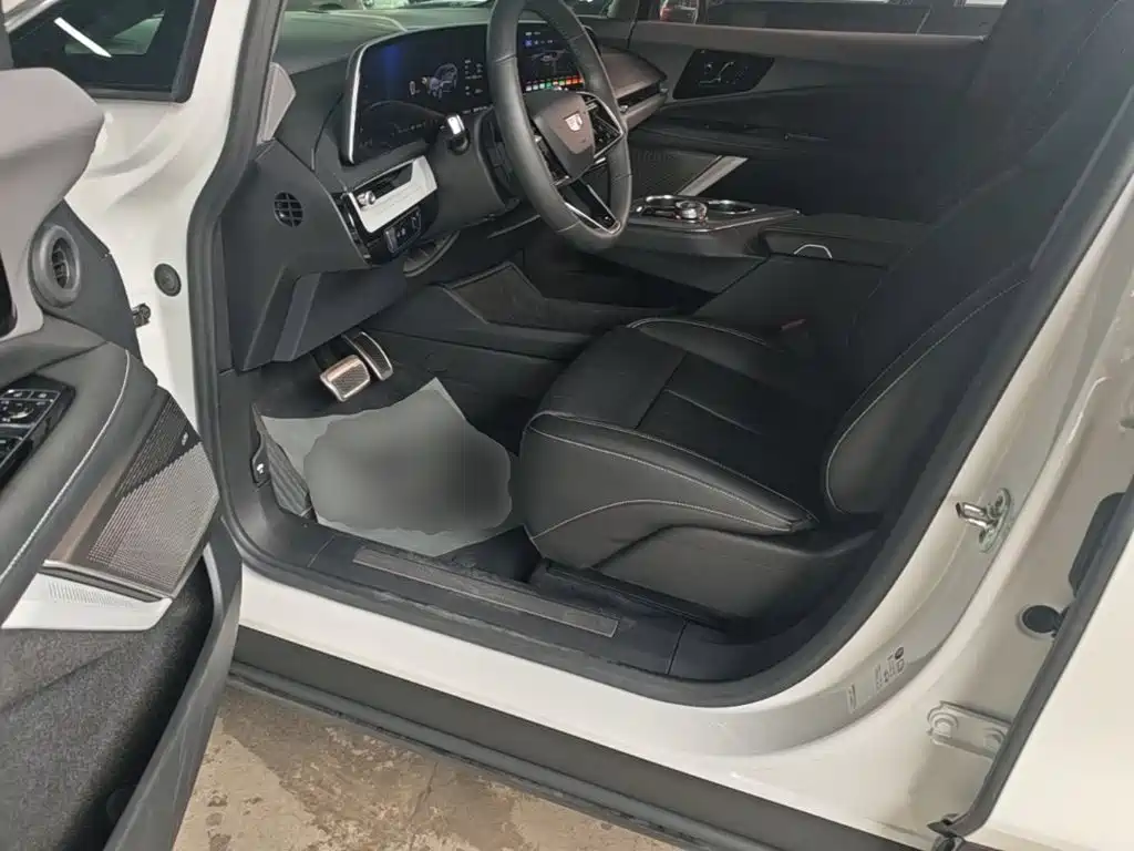 Cadillac IQ — миниатюра 16