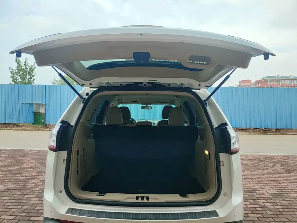 Ford Edge — миниатюра 19