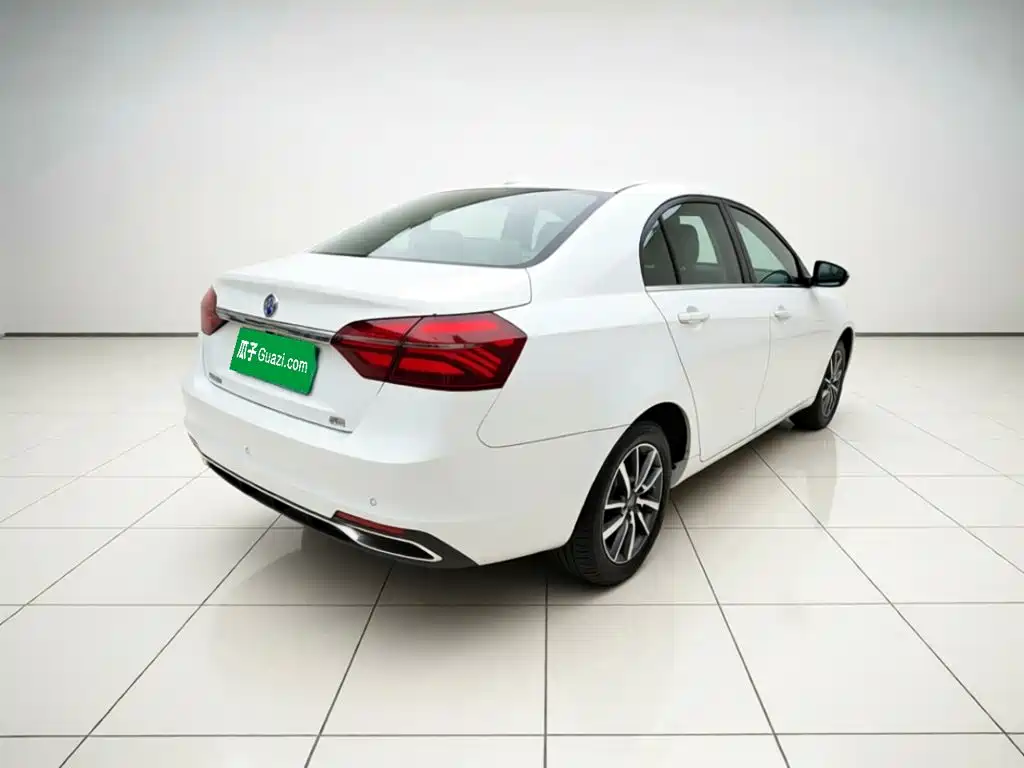 Geely Emgrand — миниатюра 6