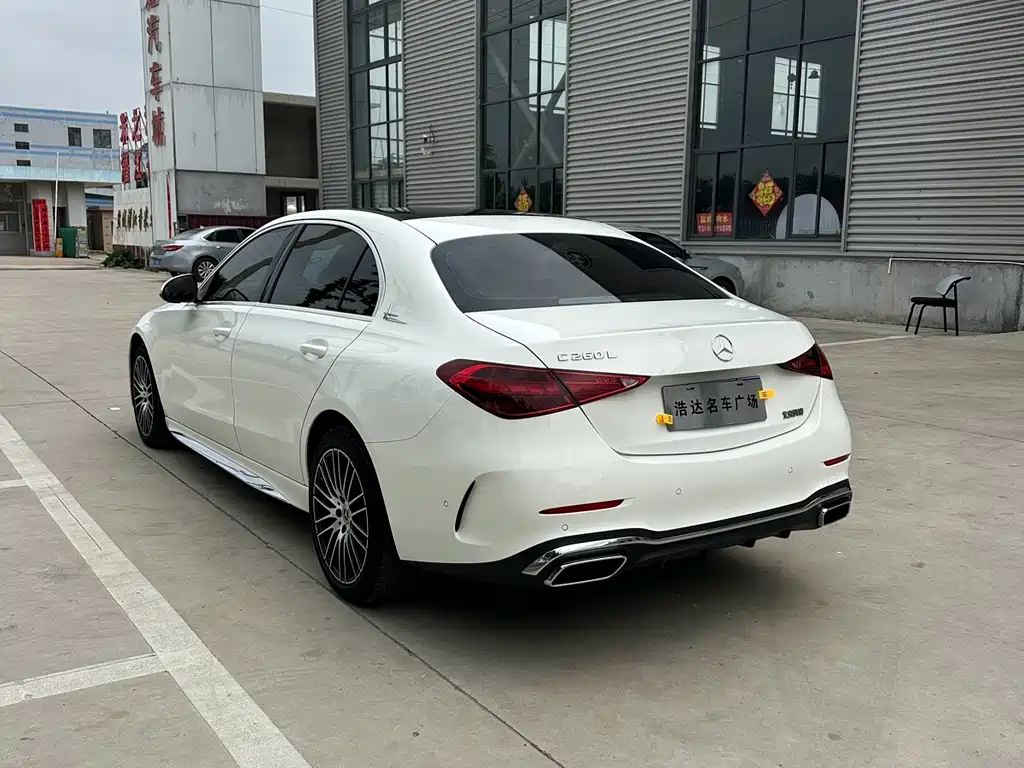 Mercedes-Benz C-Class — миниатюра 9
