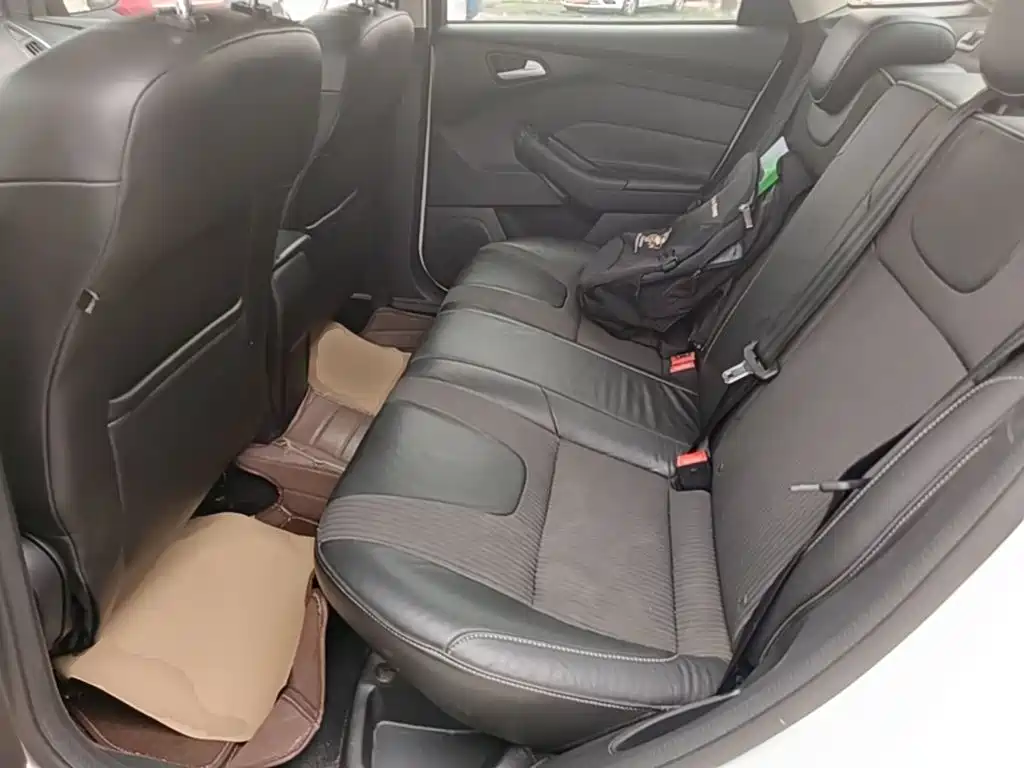 Ford Focus — миниатюра 17
