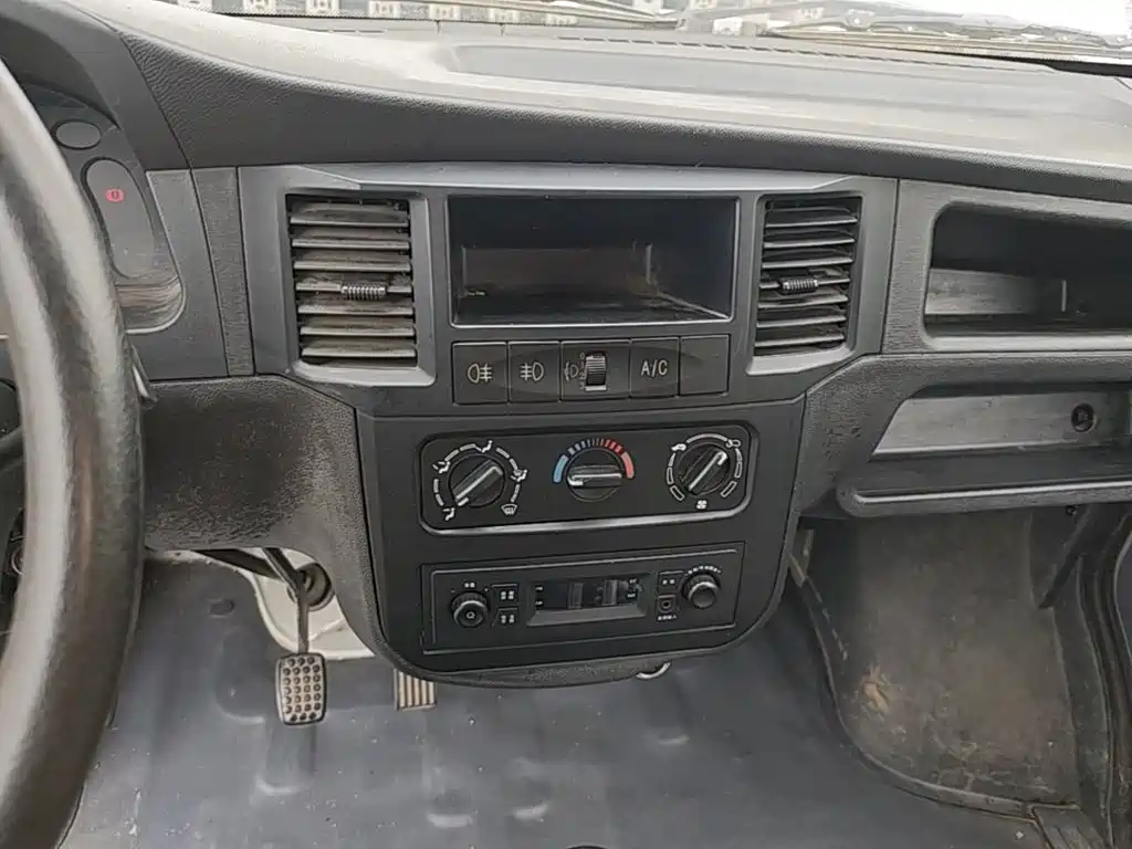 Wuling Zhiguang — миниатюра 13