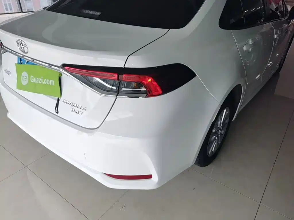Toyota Corolla — миниатюра 8
